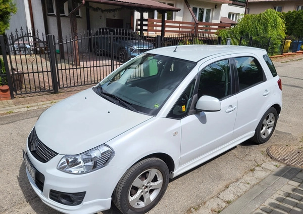 Suzuki SX4 cena 32500 przebieg: 158000, rok produkcji 2012 z Rzeszów małe 154